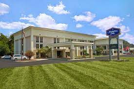 The hotel is within walking distance to scheels, the legends outlets, and restaurants. Die 10 Besten Hotels In Sevierville 2021 Ab 38 Gunstige Preise Tripadvisor