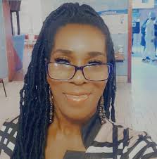 Tasha Cobbs Leonard додаде нова...