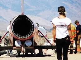 Jessi combs, a television host and professional racer, died on tuesday in oregon while trying to set a world land speed record. Professional Female Driver And Tv Host Dies Attempting To Break Record Wway Tv