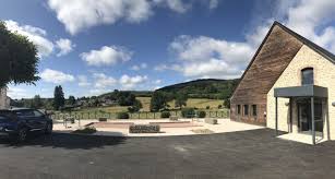 A proximité de votre mobil home, situé dans un camping avec un parc aquatique, vous pourrez partir à la rencontre des stations balnéaires des corbières maritimes, sur les rives de la méditerranée, ou déguster le vins des corbières. Reamenagement De La Place Publique De La Commune De La Commune De Moux En Morvan Nievre Amenagement