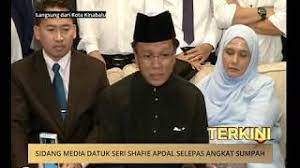 Shafie haji apdal as 15th chief minister of sabah. Sidang Media Datuk Shafie Apdal Selepas Angkat Sumpah Sebagai Ketua Menteri Sabah Youtube