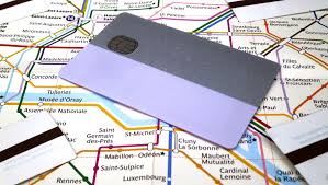 Tous les syndicats de la ratp, hormis la cfdt, appellent à faire grève pour défendre leur régime spécial de retraite. Greve Ratp Du 9 Decembre Le Trafic Encore Tres Difficile Le Huffpost