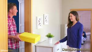 Cheating brunette wife is fucked by the plumber » PornoReino.com