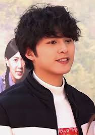 Matthew Ho's Instagram, Twitter & Facebook