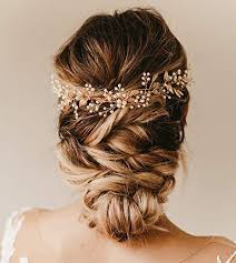 Durch das klicken auf ok oder durch die nutzung der website stimmen sie diesen datenbearbeitungen zu. Haarschmuck Fur Die Braut Am Tag Der Hochzeit