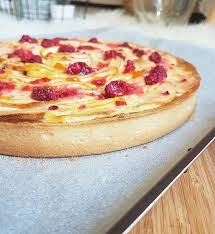 Tarte Pommes Framboises Pate Sablee Vanille Amande Creme D Amande Et Compotee De Pommes Vanillee By Flora B Tarte Aux Pommes Creme D Amande Pate Sablee