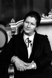 | simone veil, dbe (born 13 july 1927) is a french lawyer and politician who served as a member of the constitutional council of france and the european parliament. Simone Veil First President Of The European Parliament Womentoring