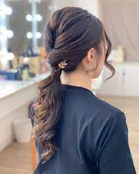 Gambar contoh gaya rambut panjang perempuan diikat. 150 Gambar Model Gaya Rambut Panjang Wanita Terbaru 2020