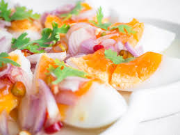 How To Make Thai Egg Salad Yum Kai Tom Cooking With Nart Recipe In 2020 Egg Salad Recipe Healthy Yum Healthy Egg Salad