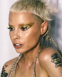 Gildebeest Spacepaste Glitter Lemonhead La In 2020 Die Antwoord Bar Stud Earrings Dangly Earrings