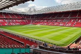 Manchester united fans have broken into old trafford and invaded the pitch prior to sunday's game with liverpool. Old Trafford Manchester United Stadiontour Mit Dem Wassertaxi 2021