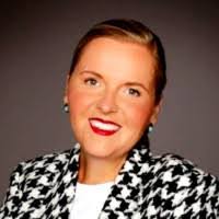 Kristin Kruse's Instagram, Twitter & Facebook