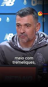 Sérgio Conceição e seus tremeliques antes do clássico