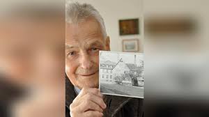 Schaukästen stehen in Jena hoch im Kurs