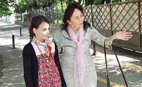 Chiar daca ii este greu, cea mai batrana mama din romania nu se plange. Ce Se IntamplÄƒ Cu Adriana Iliescu È™i Fiica Ei Eliza AdevÄƒrul A Iesit La IvealÄƒ