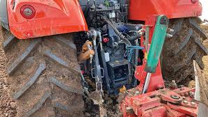 Kubota m7173 kvt 50 km/h ausführung. Video Kubota S 170hp Four Cylinder M7173 On Check Bojuri