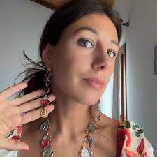 Miraculous Medal Necklace. Virgin Mary Jewelry. Blessed Mother Charm  Necklace. Catholic Religious Jewelry.gift for Her. Christian Women Gift