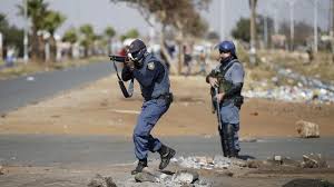 Student protests in south africa spread with police firing rubber bullets at demonstrators on campuses in johannesburg and grahamstown as unrest over tuition fees roils universities across the country. U3pbpyhbvfgmm