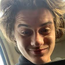 Larry Burg's Instagram, Twitter & Facebook