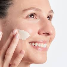 自宅で簡単 世界中からラブコールされる シミ取りクリーム で顔のシミを薄く style haus スタイルハウス 顔のシミ シミ クリーム ハイドロキノン