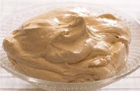 La Creme Mousseline Praline Est Une Creme Composee De Creme Patissiere Et De Beurre Parfume En 2020 Creme Mousseline Praline Recette Creme Patissiere Creme Mousseline