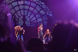 GEM 邓紫棋X.X.X (9) | Images :: Behance