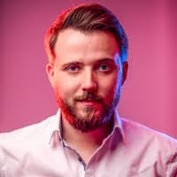 Chris Hellwig's Instagram, Twitter & Facebook