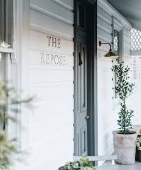 The Repose A Heritage Workers Cottage Turned Holiday Home In The Town Of Dubbo Nsw Really Lives Up To I In 2020 Cottage Renovation Boutique Retreats Historic Home