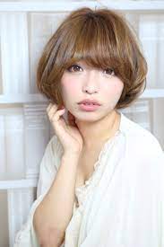 ワンカールショートボブ 10レベルのプラチナアッシュ ヘアースタイル ショートボブ ボブ