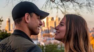 Born and raised in sydney, 1994, sarah celebrates her birthday on 6 march. Javier Hernandez And Sarah Kohan