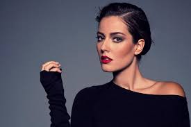 Pelin akil (d.17 nisan 1986 i̇stanbul) türk sinema, dizi ve tiyatro oyuncusu. Pelin Akil Imdb