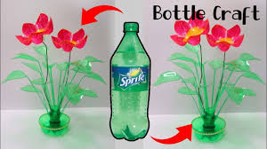 Botol plastik bekas minuman janganlah dibiarkan begitu saja menjadi sampah, yuk manfaatkan dengan ide kerajinan dari barang bekas botol aqua berikut ini. Bottle Craft Ideas Craft With Plastic Bottle Kreasi Botol Bekas Sprite Bottle Crafts Plastic Bottle Crafts Plastic Crafts