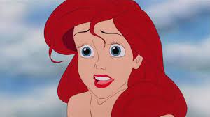 Malgre L Interdiction De Son Pere Le Roi Triton Ariel La Petite Sirene Ne Peut Resister A La T Little Mermaid Movies Disney Drawings Disney Little Mermaids