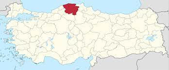 قرية تونسلار تقع بين المرتفعات التركية إلى أقصى الشمال على ارتفاع 1400 متر. Ù…Ø¯ÙŠÙ†Ø© ØªÙˆÙ†Ø³ÙŠØ© Ù„Ø§ ØªÙˆØ¬Ø¯ ÙÙŠ ØªÙˆÙ†Ø³