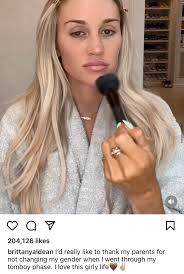 Amy Lynn Sattler (@amylynnbuttchin)