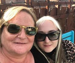 Anna Taylor is fundraising for Southern Hospice Group