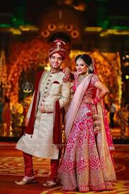 Indian Wedding Photography Indian Wedding Photography In 2020 Indian Wedding Photography Poses Wedding Couples Photography Wedding Couple Poses