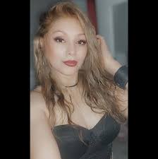 Carina Baez's Instagram, Twitter & Facebook