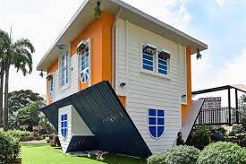 A great place our storywe believe in being different, being fun and most important of all, being upside down. Have You Visited Kl S Upside Down House Lipstiq Com