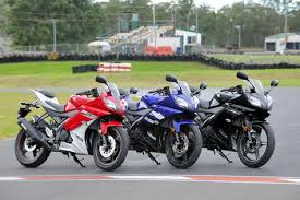 Yamaha indonesia motor facturing (yimm) masih menjadi perbincangan. 2 Harga Yamaha R15 Review Dan Spesifikasi Juni 2021 Otosia Com