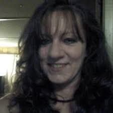 Melissa Shutter's Instagram, Twitter & Facebook