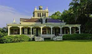 For guests with a vehicle, free parking is available. Rip Van Winkle Gardens New Iberia La Explore Stay Dine