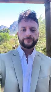 Stefan (@stefansocial)