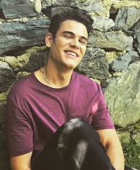 Zeynep Kaya Adli Kullanicinin Atakan Hosgoren Panosundaki Pin Okunacak Kitaplar Kus Aktor