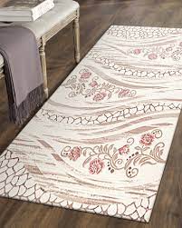 Gösteriş ve şıklık konusunda farkını ortaya koyan saray serisi ile şimdi siz de evlerinizi saraya çevirebilirsiniz. Saray Hali Irmak Klasik 12803p 200 X 300 Makine Halisi Halirama