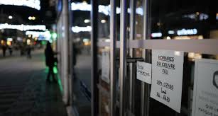 Elle peut être appliquée en temps de guerre ou de paix. Toute La France Sous Couvre Feu A 18 Heures Des Samedi Le Quotidien