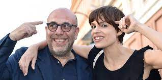 Find the latest news, pictures, and opinions about paolo virzi. Paolo Virzi E Micaela Ramazzotti Sono Tornati Insieme