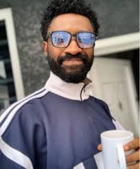 Popular nigerian singer ric hassani premieres a brand new single titled 'thunder fire you'. Ric Hassani Set To Drop New Album With A Thunder Fire You Track