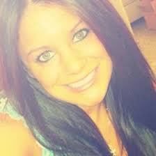 Elizabeth Duron's Instagram, Twitter & Facebook