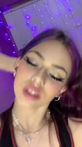 xxllbae (@.xxllbae) - Urlebird